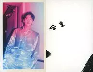 WINNER / KIM JIN WOO / Above-the-knee, two hand pocket, camera eye view, frame white / CD "CROSS" (CROSSLIGHT Ver.) enclosed special photo card