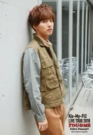 Kis-My-Ft2 / Taisuke Fujigaya / Above-the-knee ・ Costume Khaki ・ Gray ・ Leaning / "Kis-My-Ft2 LIVE TOUR 2018 YOU & ME Extra Yummy!" original photo