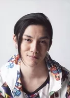 Tsunenori Aoki / Bust Up, Costume White, Pattern Shirt, Under Both Hands, Mouth Raised, 2L Size / Stage "Kaikyo no Hikari" Goods Sales Official photo
