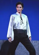 Takarazuka Revue (Tsukigumi) / Tsukishiro Kanato / Live Photo / Knee-high / Costume white. Black / Legs spread / Both hands down / 2L size / Tsukigumi Misono-za performance 『 Red and Black 』 stage photo