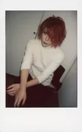 Underfill / tea caddy / Above-the-knee / Costume White / Black / Sitting / Arm Crossing / Background White / Raw Cheki