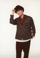 Shinya Horie / Above-the-knee ・ Costume Cha ・ Right hand hat ・ Left hand waist / "Nostalgic Wonderland ♪ ～ song & dance show ～ 2020" Random Photo