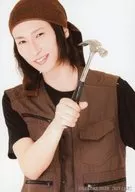 Terumi (Makoto Kubota) / Upper body and clothes : Brown, Black, Right Hand Tool, Tilted Head / GEKIIKE Main performance 11 th "HIT LIST" Random Bromide A (normal version)