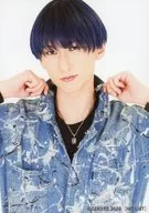 Terumi (Makoto Kubota) / Bust Up, Costume Blue, Both-hands Collar / GEKIIKE The 11 th performance "HIT LIST" Random Bromide B (live version)