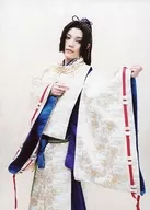 Ryujiro Isaki (Minamotono Yoshitsune / Ushiwakamaru) / Above-the-knee, Costume white, Kariginu, Right Hand Chest, Left Hand Spread, 2L size / Stage "Inner World Evolution Inner World Evolution II" Bromide