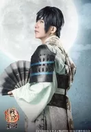 Goro Takeishi (Imagawa Yoshimoto) / Above-the-knee, Ogi, Background Light Blue, Character Actor Shot / Stage "Ikemen Sengokuji THE STAGE - edited by Mitsuhide AKECHI - Random Cast Bromide B