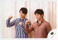 V6 / Hiroshi Nagano, Junichi Okada / Horizontal, Upper body / Single "It's my life/PINEAPPLE" Special Video Off-Shot / Official Official photo