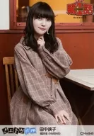 Shion HORI (Sako TANAKA) / Kneecap ・ "Sayonara Seido" / "Episode 1 Season 2" (Ver. #5 to #8) Random Official photo