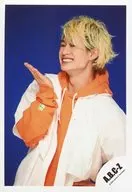 A.B.C-Z / Ryoichi Tsukada / upper body / "A.B.C-Z 1st Christmas Concert 2020 CONTINUE?" goods off shot / official Official photo