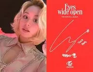 TWICE / Choi young / Bust up / Back side print with signature / Photo card included with CDs "Eyes wide open"