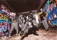 LONDBOY / Gather (5 people) / CDs "XANCE" littleHEARTS. (Little Hearts) Special artist photo