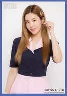 IZ * ONE / Kwon Eun-bi / upper body / frame dark blue / IZ * ONE Random Official photo Navy Pink Ver.