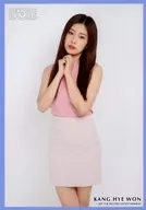 IZ * ONE / Kang Hye-won / Blue Purple on the Knee and Frame / IZ * ONE Random Official photo Sporty Ver.