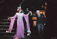 Megumi Hamada (Norma Desmond), Kazuhiro Yamaji (Max von Mayer ring) / Live photo / Landscape / Musical 「 Sunset Boulevard 」 Stage photo