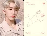 ASTRO / JINJIN / Reverse side printed with signature / CD-GATEWAY (TIME TRAVELER VER.) special selfie photo card