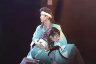 Akira Kanegae (Soji Okita), 誠大 Yamamoto (Isami Kondo) / Live photo, horizontal type, postcard size / Produced by Blue Shuttle, "Shinsengumi's Conclusion, Yoi-no-sho, Junai of Soji Okita" Genepro photo