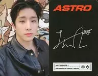 ASTRO / JINJIN / Backside printed with signature / "ASTRO 2021 SEASON'S GREETINGS (START VER.)" enclosed photo card