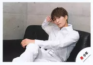 Bishōnen / Nasu Yuto / Horizontal / On the knees / "Spring Paradise" goods off-shot / Official Official photo