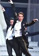 Takarazuka Revue (Sorgumi) / Ryoho Makaze / Live Photo / Knee-Up / 2L Size / Sorgumi Tokyo Garden Shea Star Performance "FLY WITH ME" Stage photos