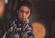 Hiroya Matsumoto (Kōjaku Suma) / Horizontal, Character Tector Shot / Film "Shikki Kokuten - El final de la historia" Bromuro aleatorio