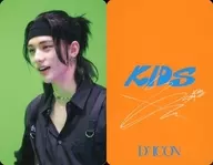 With signature Kids/Hyunjin / Orange and printed on the back / "DIICON D' FESTA MINI EDITION Stray Kids" photo card