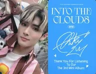 INT1 / Rikimaru / Reverse side printed with signature / CDs "INTO THE CLOUDS" enclosed special photo card
