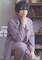 Yoshihiko Aramaki / Sitting / Musical "I'm donut?" random photo card