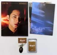 With Appendix) DICON ISSUE No. 26 SEVENTEEN PHOTO COLLECTION Mingyu : B type. (Korean version)