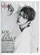 L’Officiel Hommes 2017年5月号 表紙背景グレー版