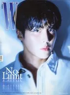 W KOREA 2021年6月号 (表紙キム・ソンホ 斜め横向き版)